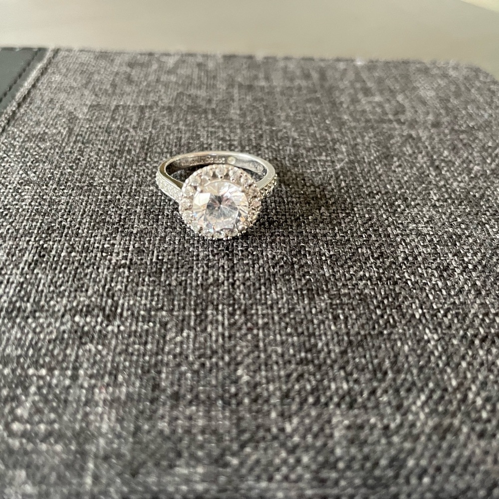 Stella & Dot cocktail ring size 6